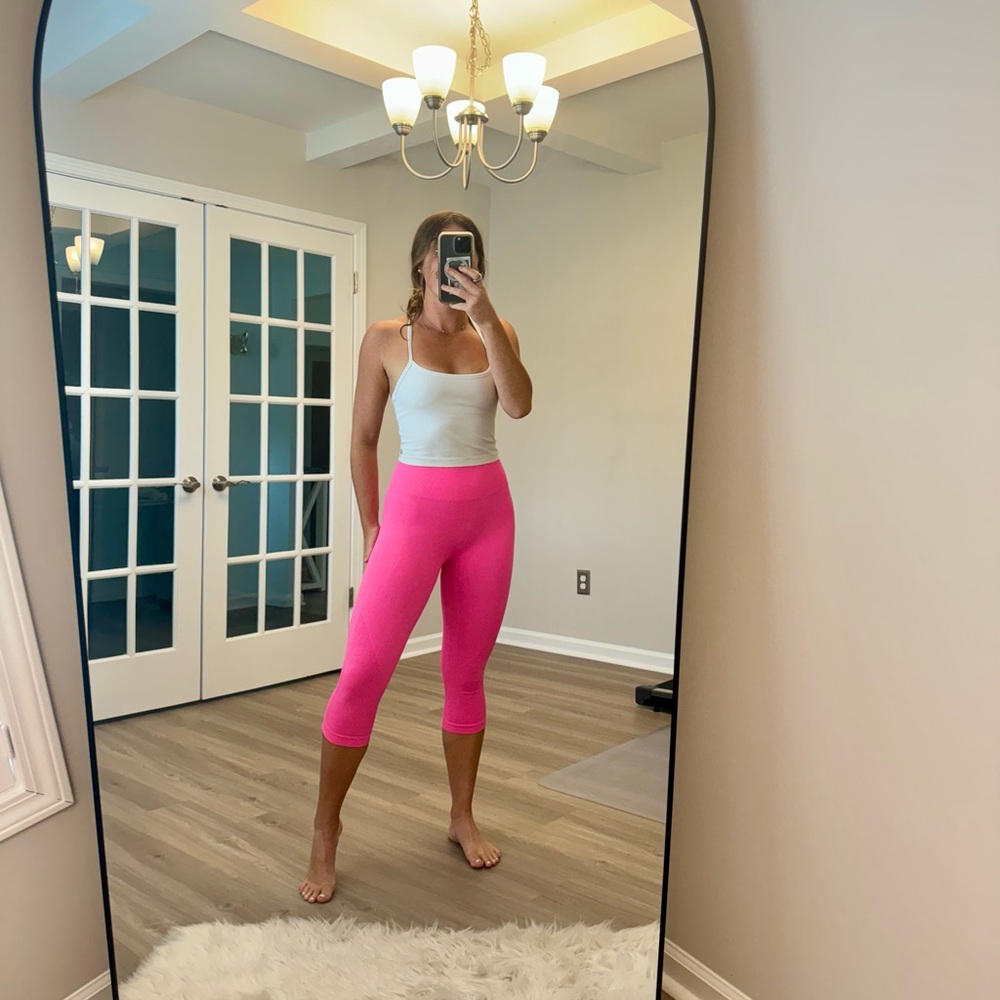 Lululemon Seamlessly Street Crop Leggings Pink 6